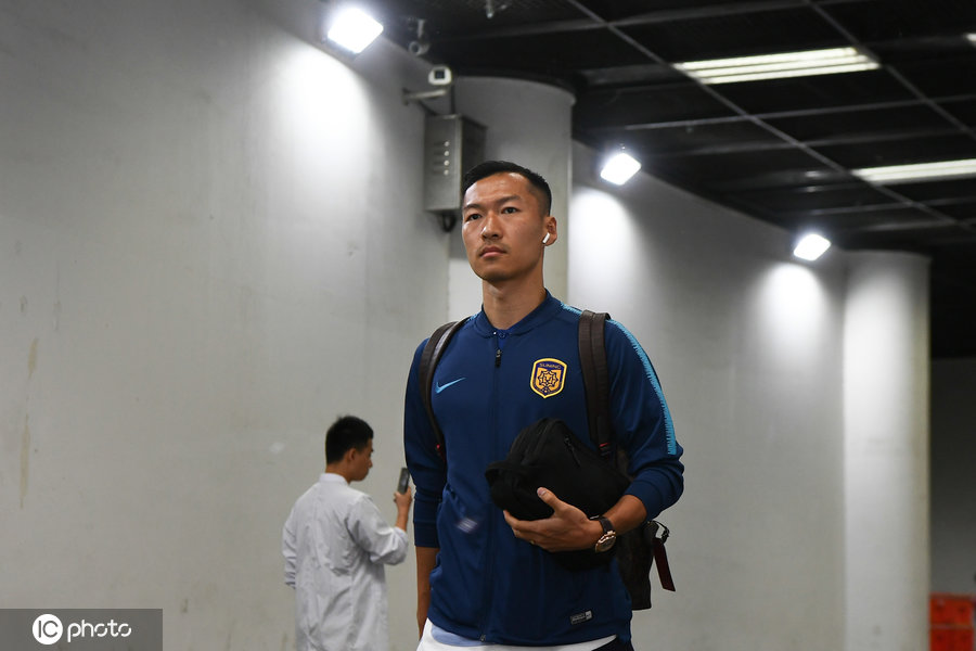 包含江苏苏宁前锋特谢拉：继续表现出色，争夺射手榜第一的词条  第2张